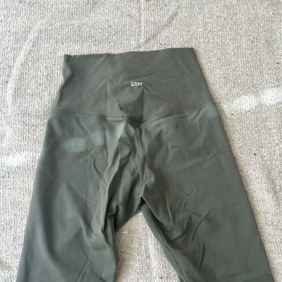Musesonly Olive Green Leggings - Picture 2 of 2